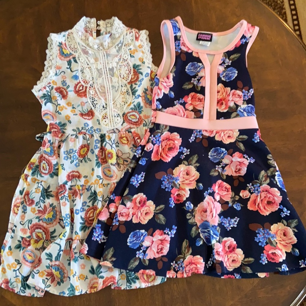 Adorable Sleeveless floral dresses - Picture 1 of 3